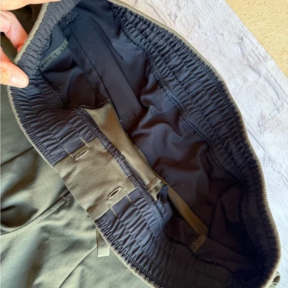 Lululemon Men's ABC Jogger Pants Olive Large Pull On Athletic Zip Pockets EUC - Picture 12 of 16